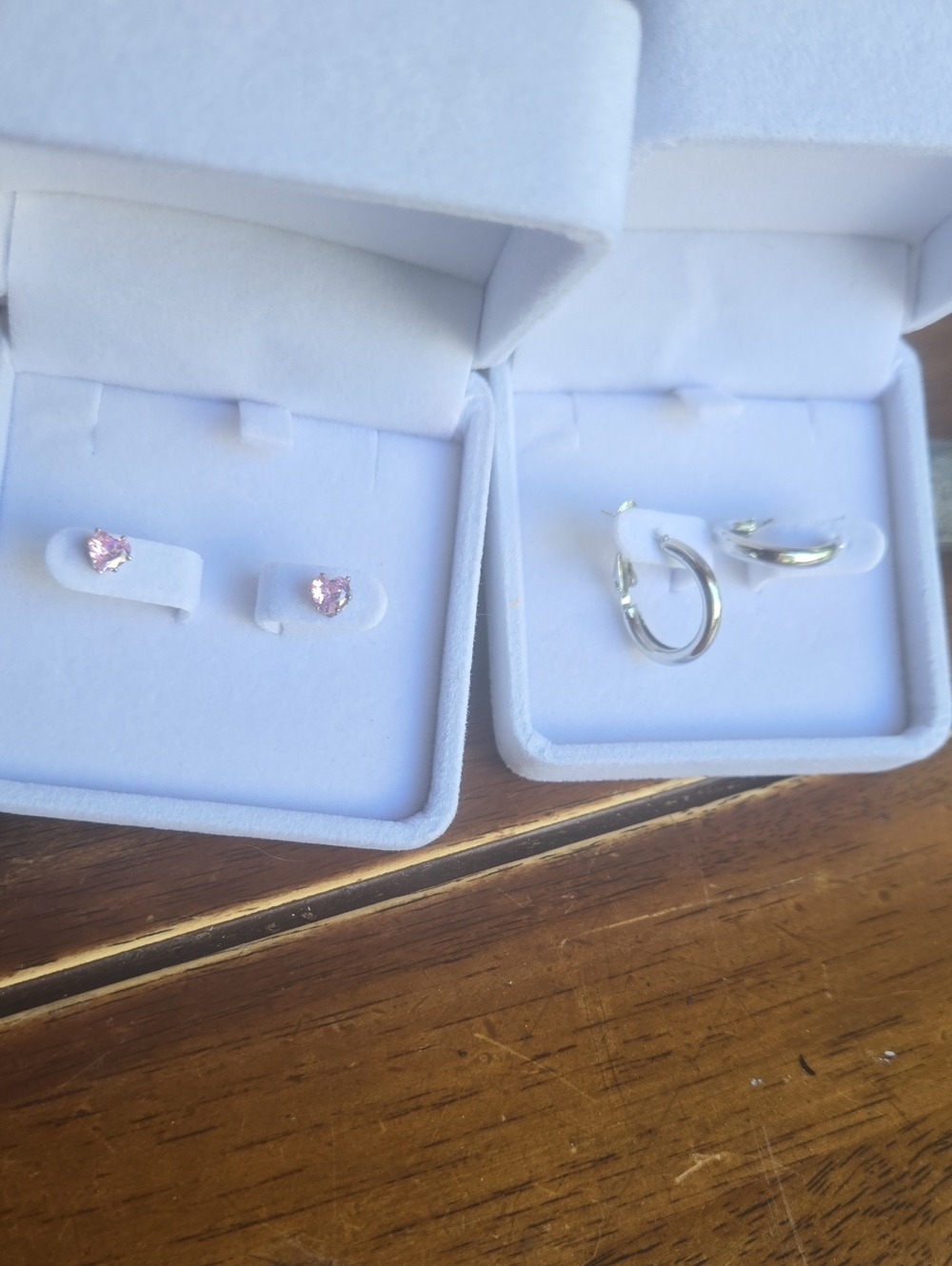 Two Pairs Of Earings - Picture 1 of 3